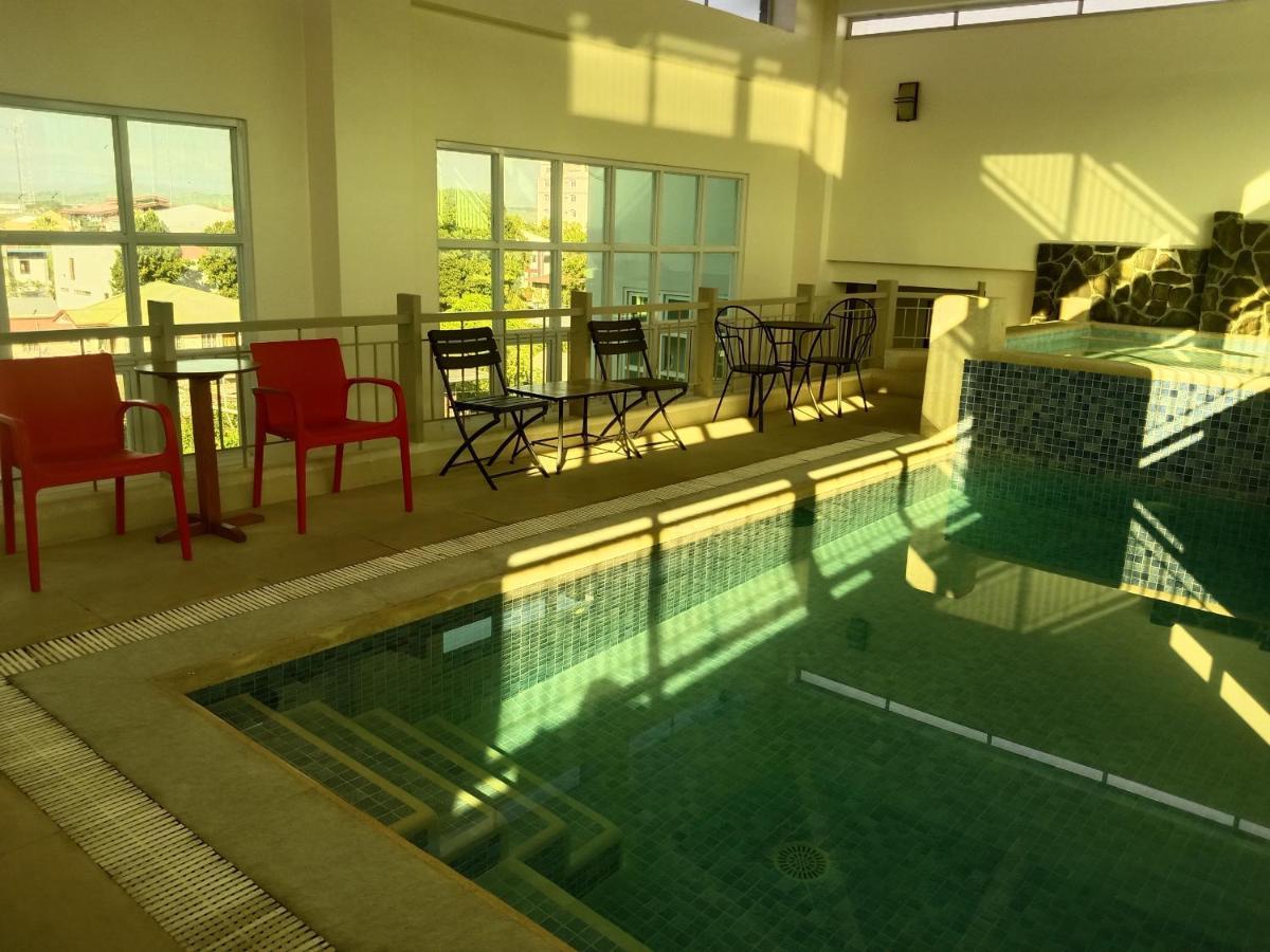 Sarita Bed And Breakfast Laoag Exterior foto