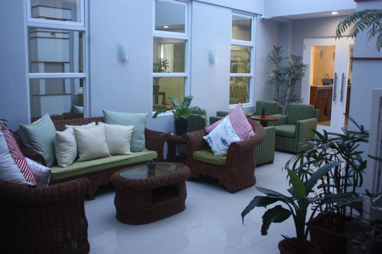 Sarita Bed And Breakfast Laoag Exterior foto