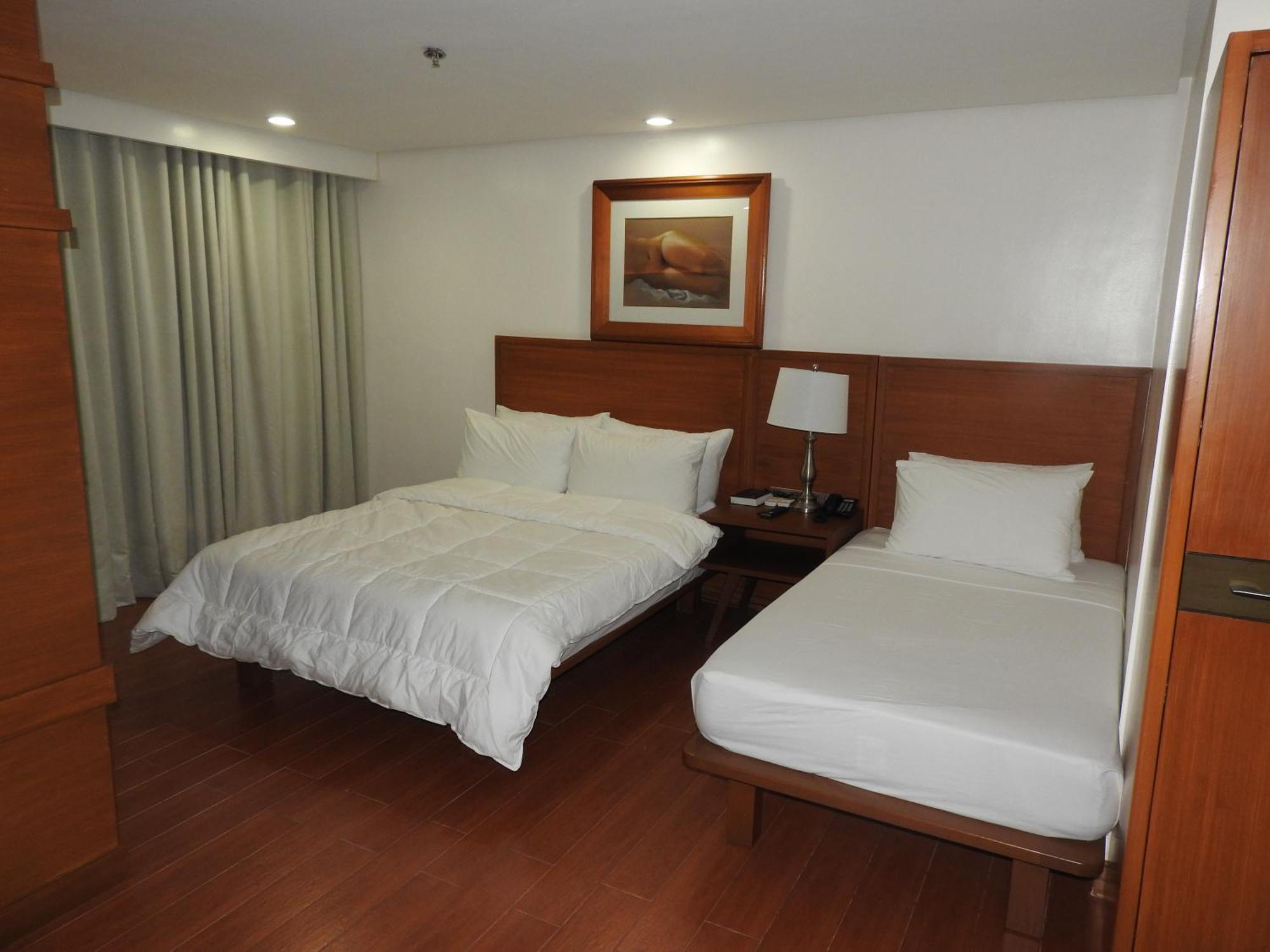 Sarita Bed And Breakfast Laoag Exterior foto