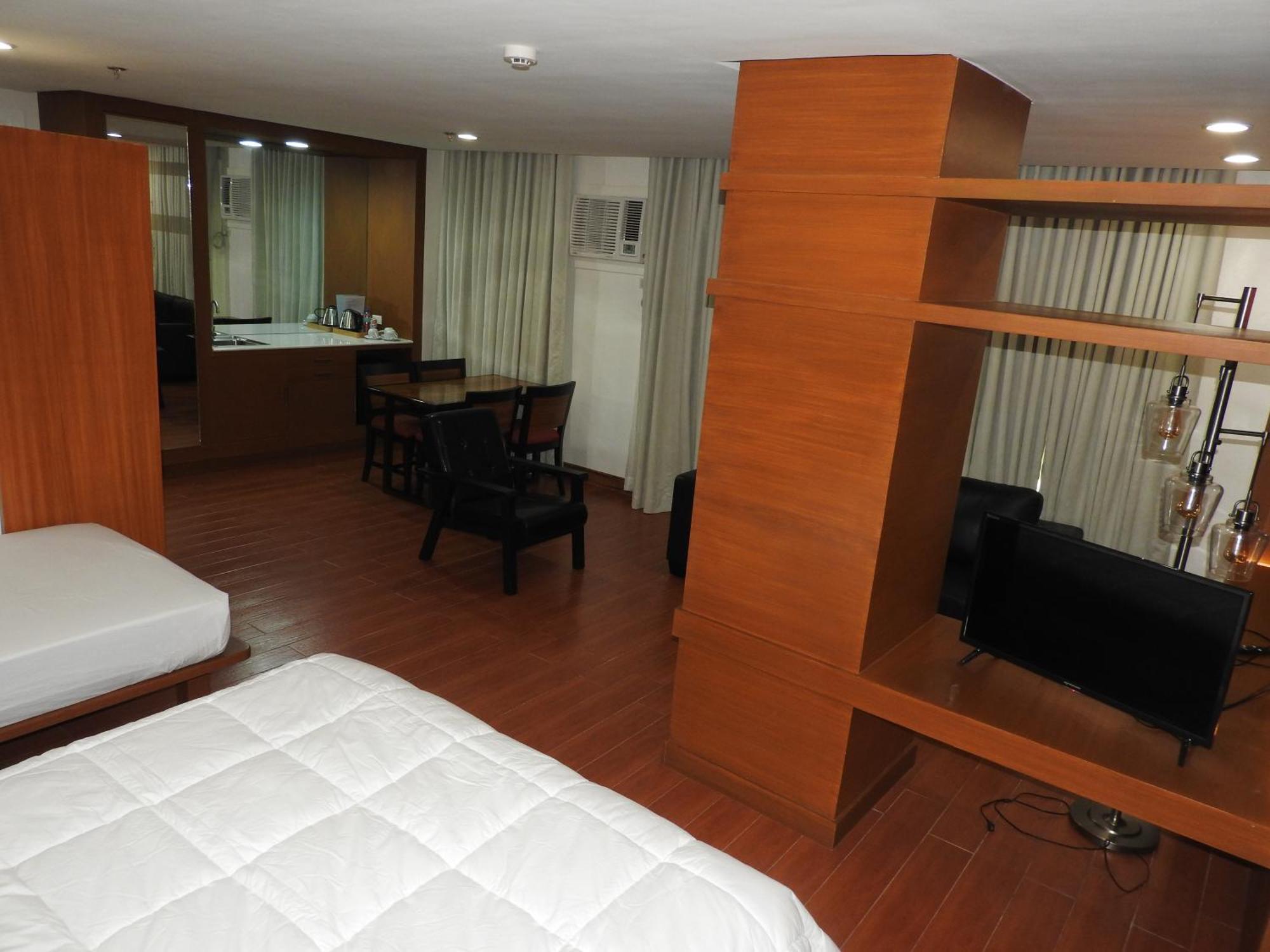 Sarita Bed And Breakfast Laoag Exterior foto